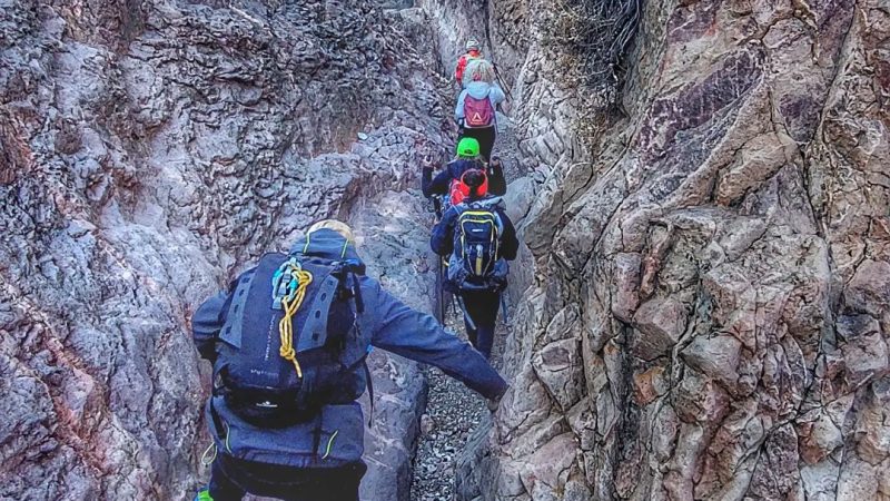 #chubutargentina+#trekkingargentina+Con+@senderosdelsur9+fuimos+al+cerro+Lingote+o+Los+Lingotes+en+Dique+Florentino+Ameghino,+a+120+kilómetros+de+Trelew.+Un+sendero+increíble+entre+cañadones+y+un+cerro+con+pi (1)